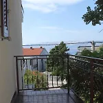 With A Parking Space - 6567 Apartman Novi Vinodolski