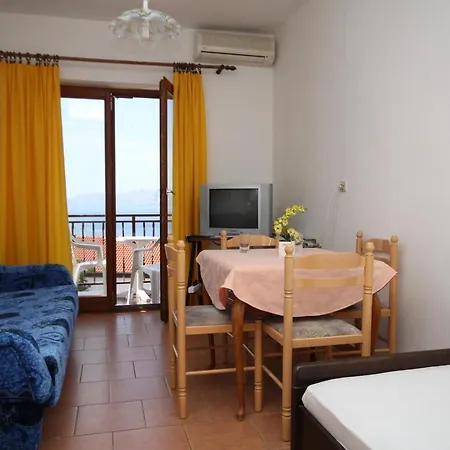With A Parking Space - 6567 Appartement