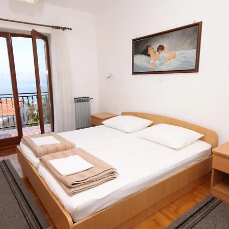 Appartement With A Parking Space - 6567 Novi Vinodolski