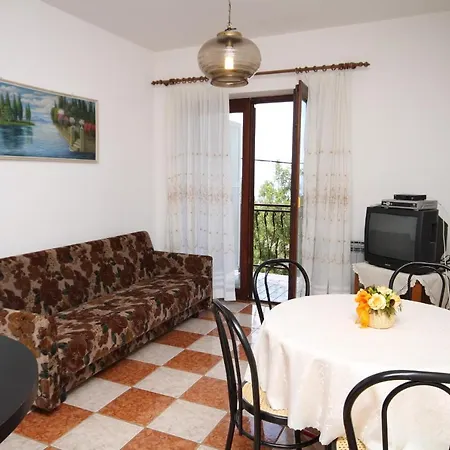 With A Parking Space - 6567 Appartement Novi Vinodolski