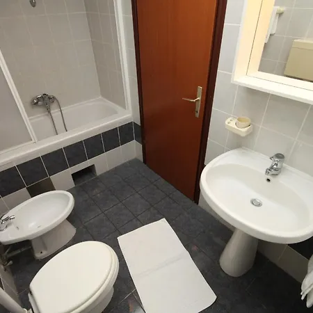 With A Parking Space - 6567 Appartement