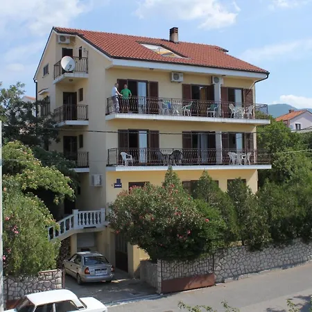 With A Parking Space - 6567 * نوفي فينودولسكي