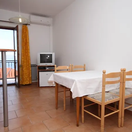 With A Parking Space - 6567 *