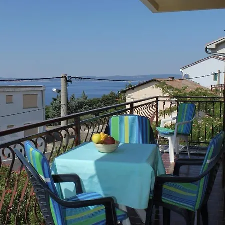Apartman With A Parking Space - 6567 Novi Vinodolski