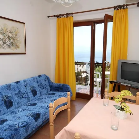 With A Parking Space - 6567 نوفي فينودولسكي