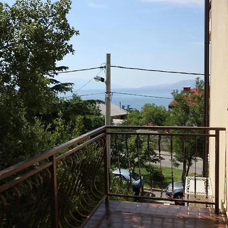 With A Parking Space - 6567