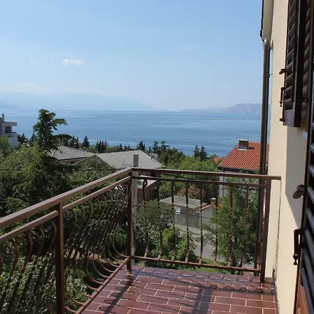 With A Parking Space - 6567