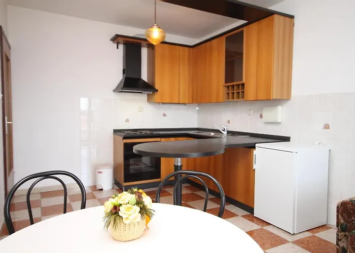 With A Parking Space - 6567 *